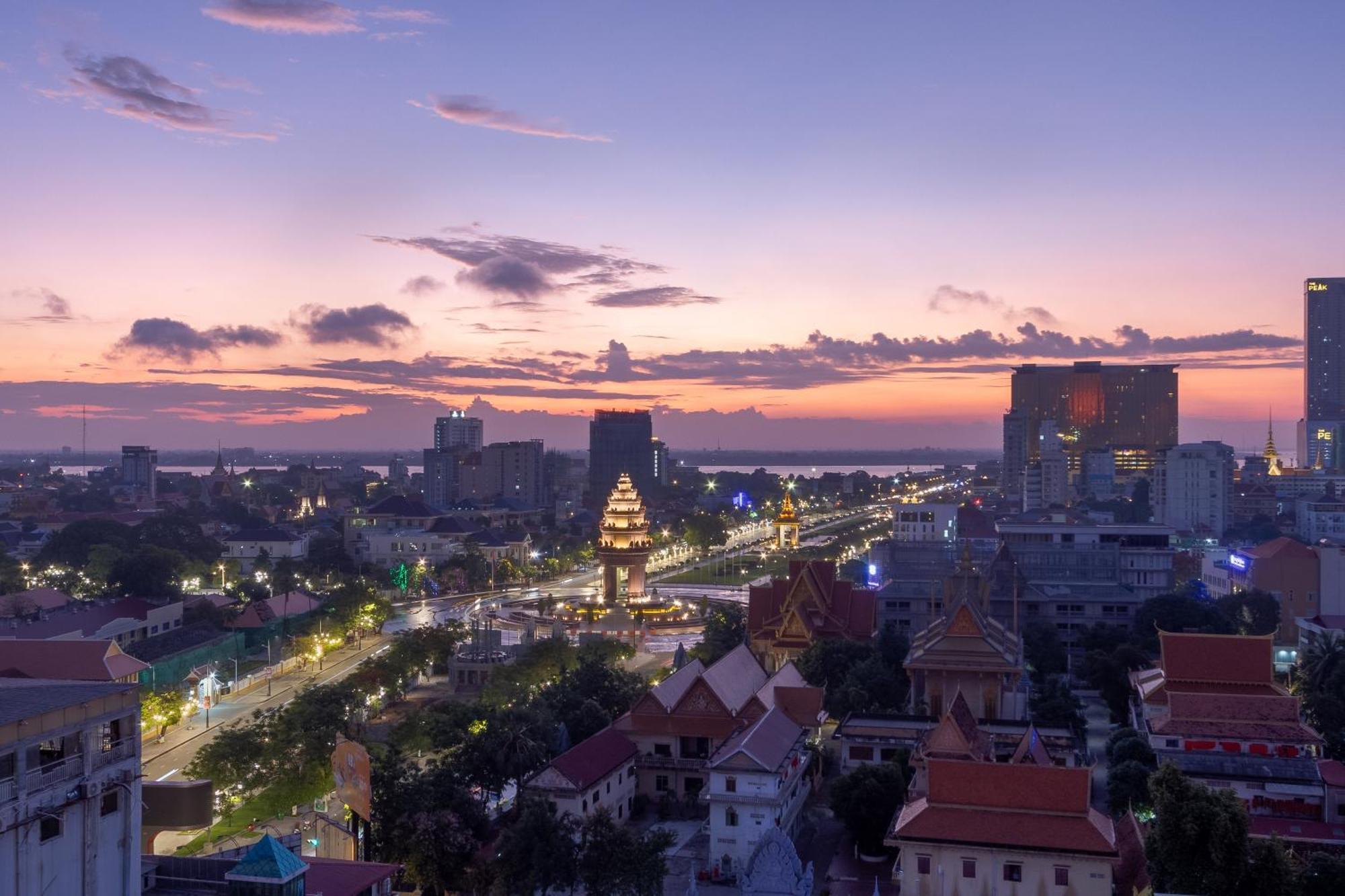 Arison Hotel Phnom Penh Exterior foto